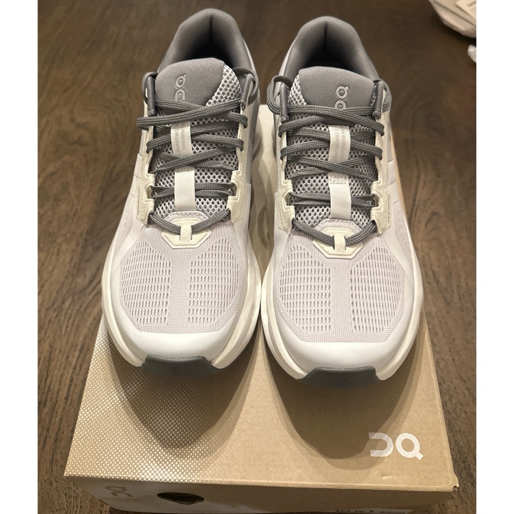 On Women’s Cloudrunner 2 Frost/White Size 10.5 - Picture 6 of 11